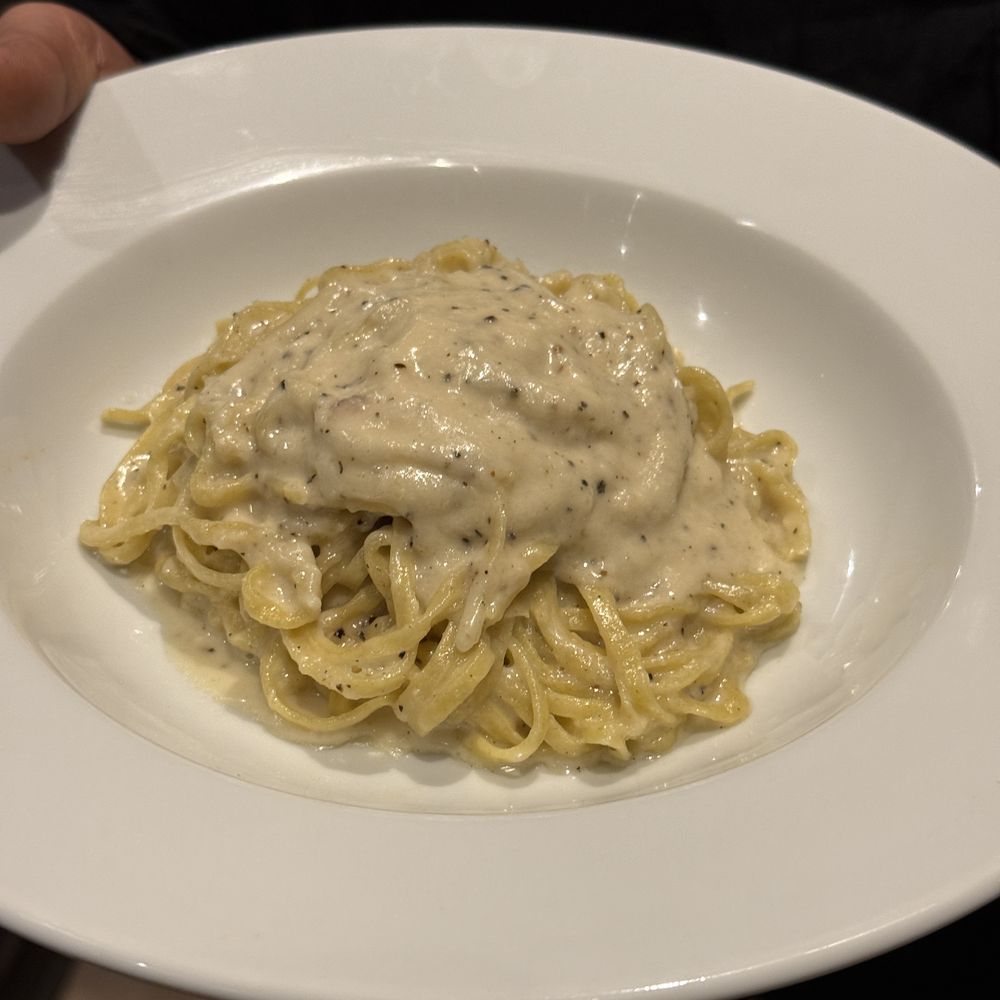 Cacio e Pepe at Arianna Trattoria Romana